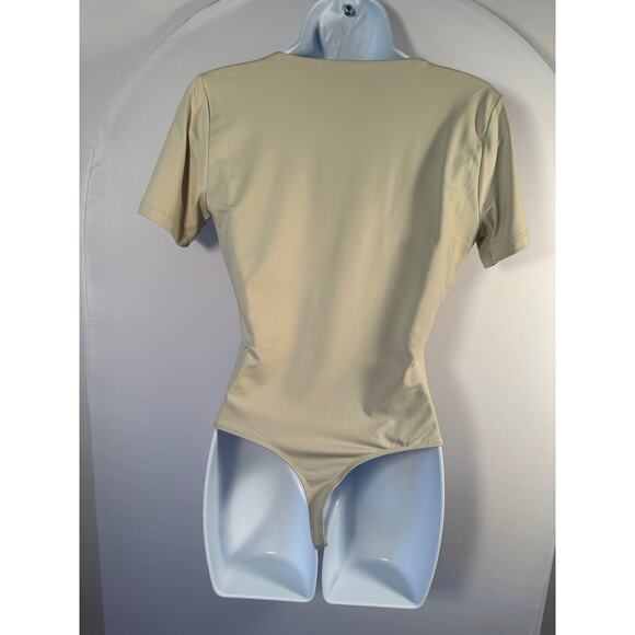 House Of Harlow Nude VNeck Bodysuit - Picture 2 of 2